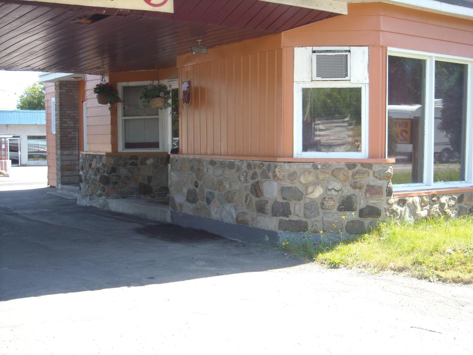Motel Montreal Notre-Dame-de-l'Ile-Perrot Екстер'єр фото