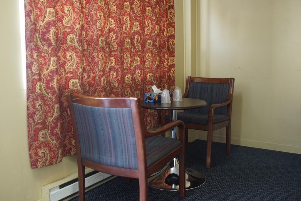 Motel Montreal Notre-Dame-de-l'Ile-Perrot Екстер'єр фото
