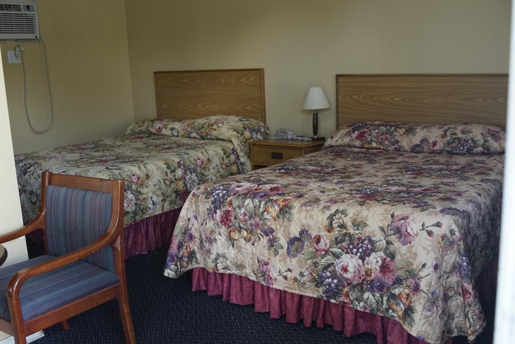 Motel Montreal Notre-Dame-de-l'Ile-Perrot Екстер'єр фото