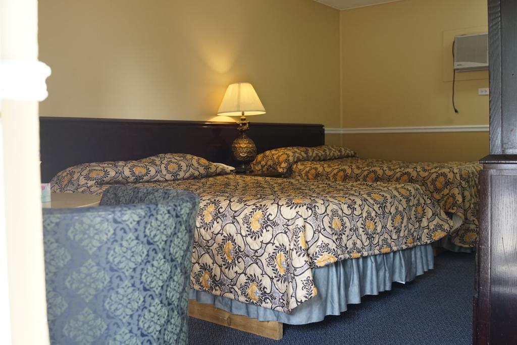 Motel Montreal Notre-Dame-de-l'Ile-Perrot Екстер'єр фото
