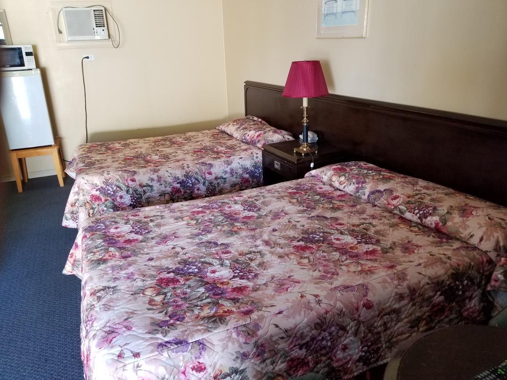 Motel Montreal Notre-Dame-de-l'Ile-Perrot Екстер'єр фото