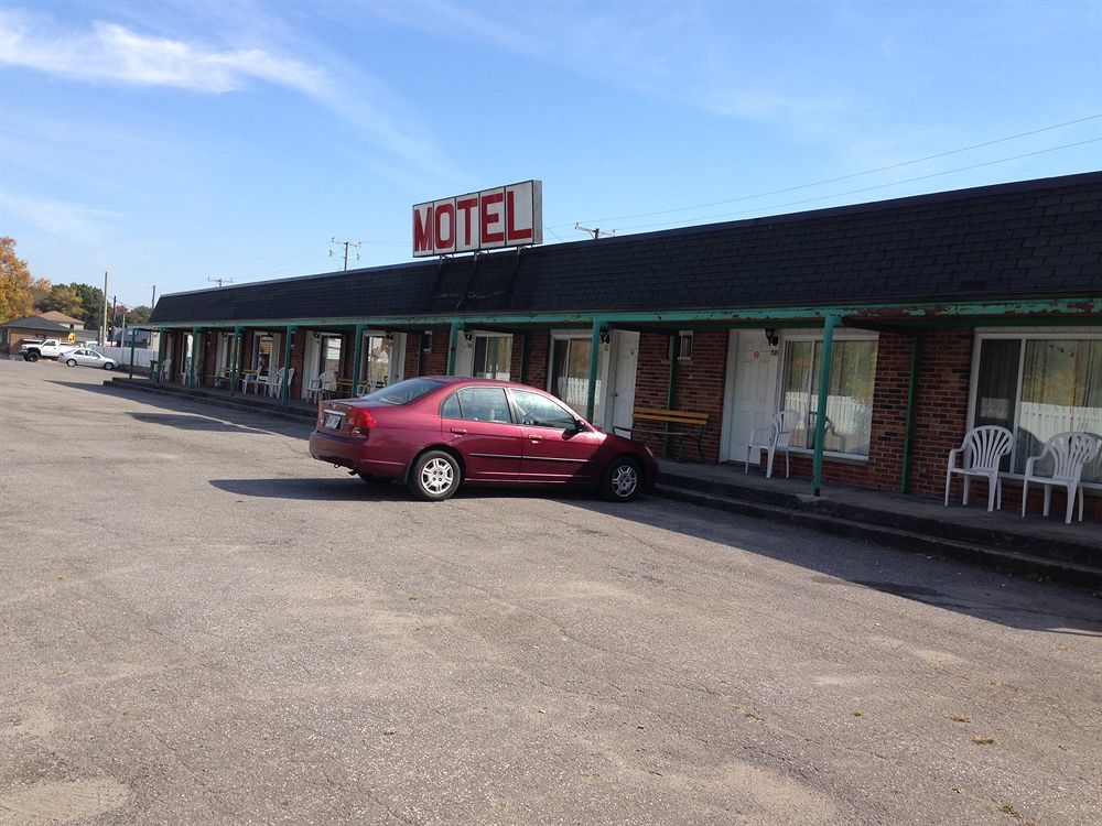 Motel Montreal Notre-Dame-de-l'Ile-Perrot Екстер'єр фото